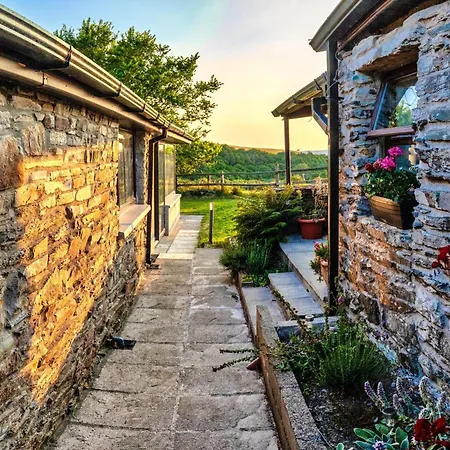Near To Cozy With A View * Durrus