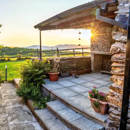 Near To Cozy With A View Durrus